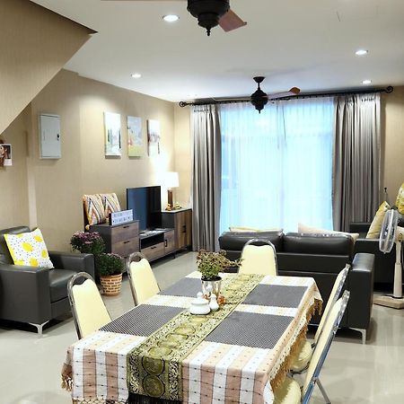 Modern Townhome At The Old City Chiang Mai Exterior photo